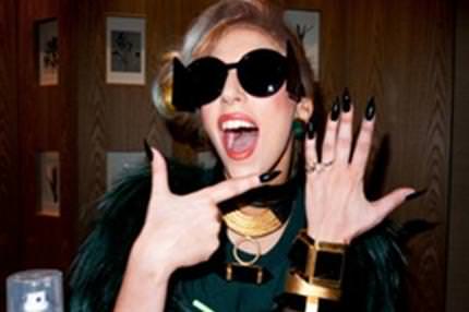 Lady Gaga ni�anland� m�?