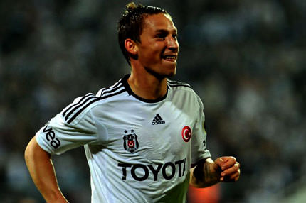 Holosko ayr�lmak istemiyor