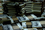 Dolar 4 ay�n zirvesinde