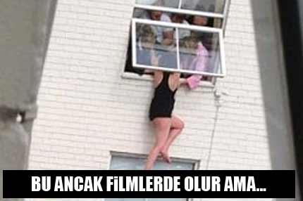 Pencereden atlad� arkada�lar� yakalad�