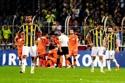 Kad�köy inledi Aykut istifa