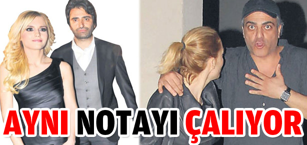 Ayn� notay� &ccedil;al�yor