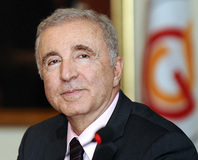 Ünal Aysal istifa etti!