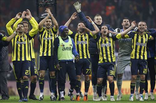 http://i.tmgrup.com.tr/tk/galeri/fenerbahce/iste_dev_derbinin_geyikleri/16_d_d.jpg