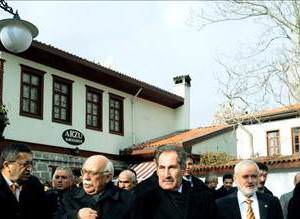 Mehmet Akif Ersoy, Taceddin Dergah�'nda an�ld�