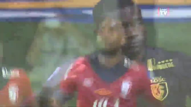 Aurelien Chedjou nam-� di�er "Le Tank"