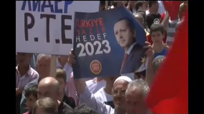 Balkan Türklerinden Erdo�an'a destek mitingi