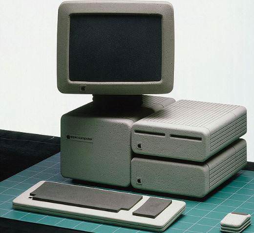 Apple'�n ilk tasar�mlar� nas�ld�?