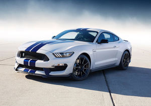 Ford Shelby GT350'nin ���kl� g�sterge paneli
