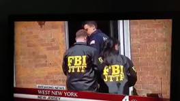 FBI ajanı çit üzerinden atlarsa