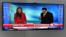 Spiker canlı yayında bakın ne yaptı