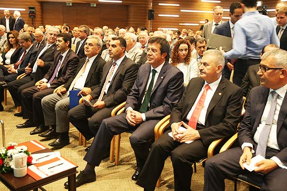 Büyük izmir yolda Büyük izmir yolda