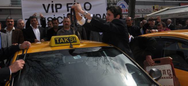 Taksicilerden ’akıllı bilet’ protestosu