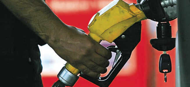 Petrol fiyatı düşüyor