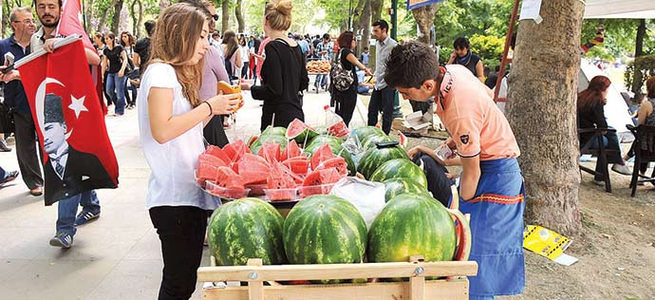 Seyyar satıcılara ’Gezi’ yasağı