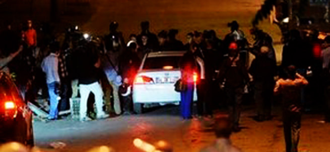 Arabasını çevik kuvvetin üstüne sürdü!