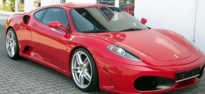 Bakanlık kaçak Ferrari’yi sattı