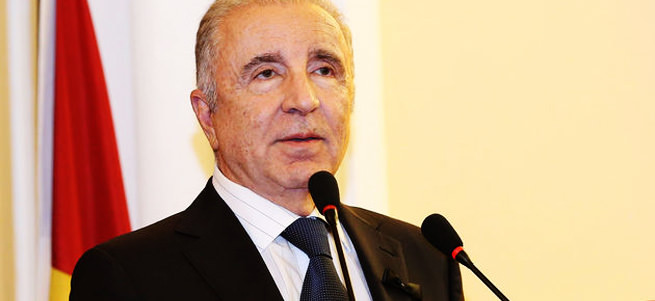 Aysal başkanlığı bırakıyor mu?