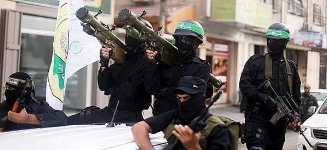 Hamas havaalanını vurdu