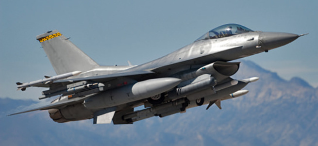 Diyarbakır’da F-16 savaş uçağı düştü