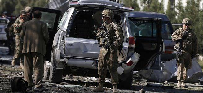 NATO konvoyuna intihar saldırısı