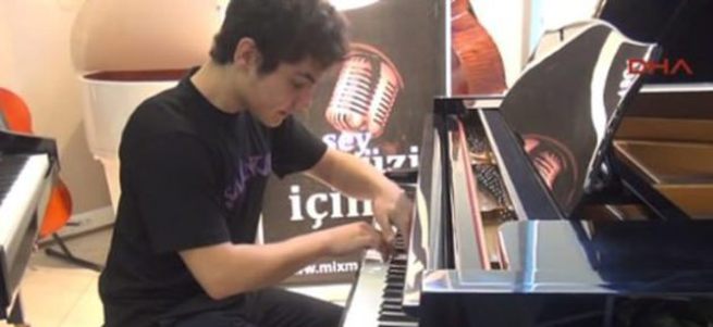 Suriyeli genç piyaniste Türk vatandaşlığı verildi