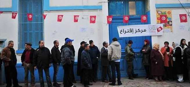 Tunus’ta halk sandık başında