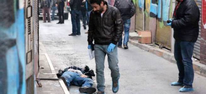 Sokak ortasında öldürülen kişi polis çıktı