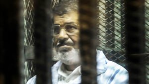Mursi idama mahkum edildi