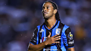 Ronaldinho resmen açıkladı!