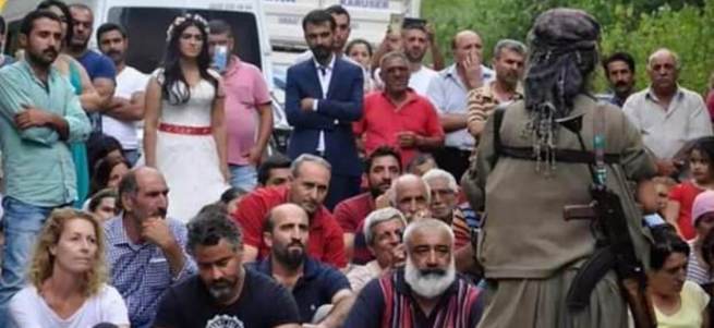 PKK Tunceli’de düğün konvoyunun yolunu kesti