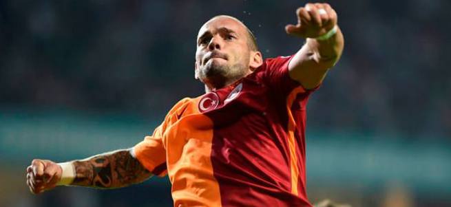 UEFA’ya Sneijder sözü