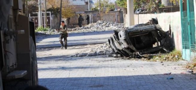 Teröristlerden Sur’da kameralı tuzak