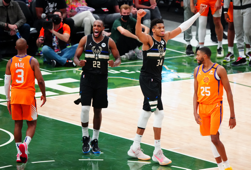 The Bucks Are Trying To Win In Clutch Time Without Giving Giannis