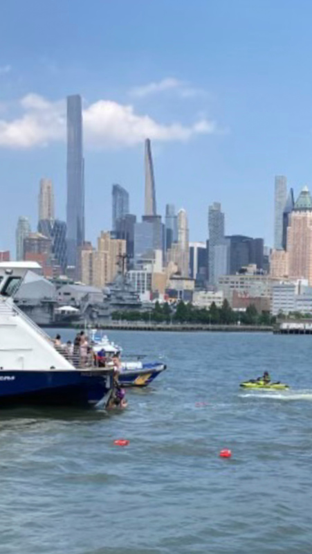 two-people-killed-after-boat-capsizes-in-nycs-hudson-river-nypd-1657704871946.jpg