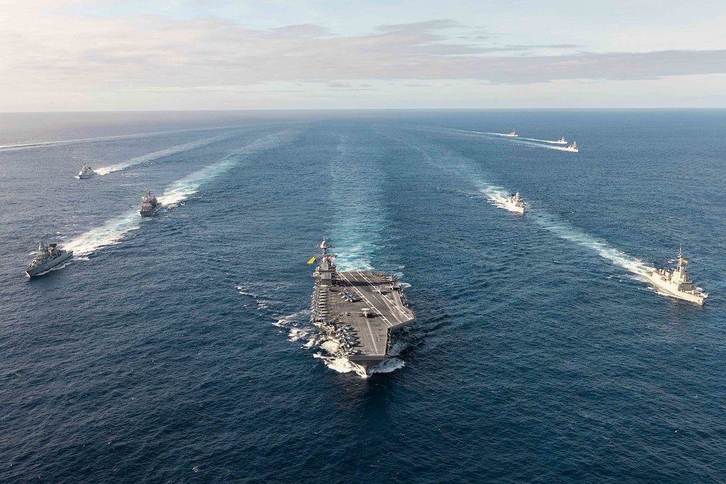 [Image: turkish-naval-vessel-escorts-uss-gerald-...433598.jpg]