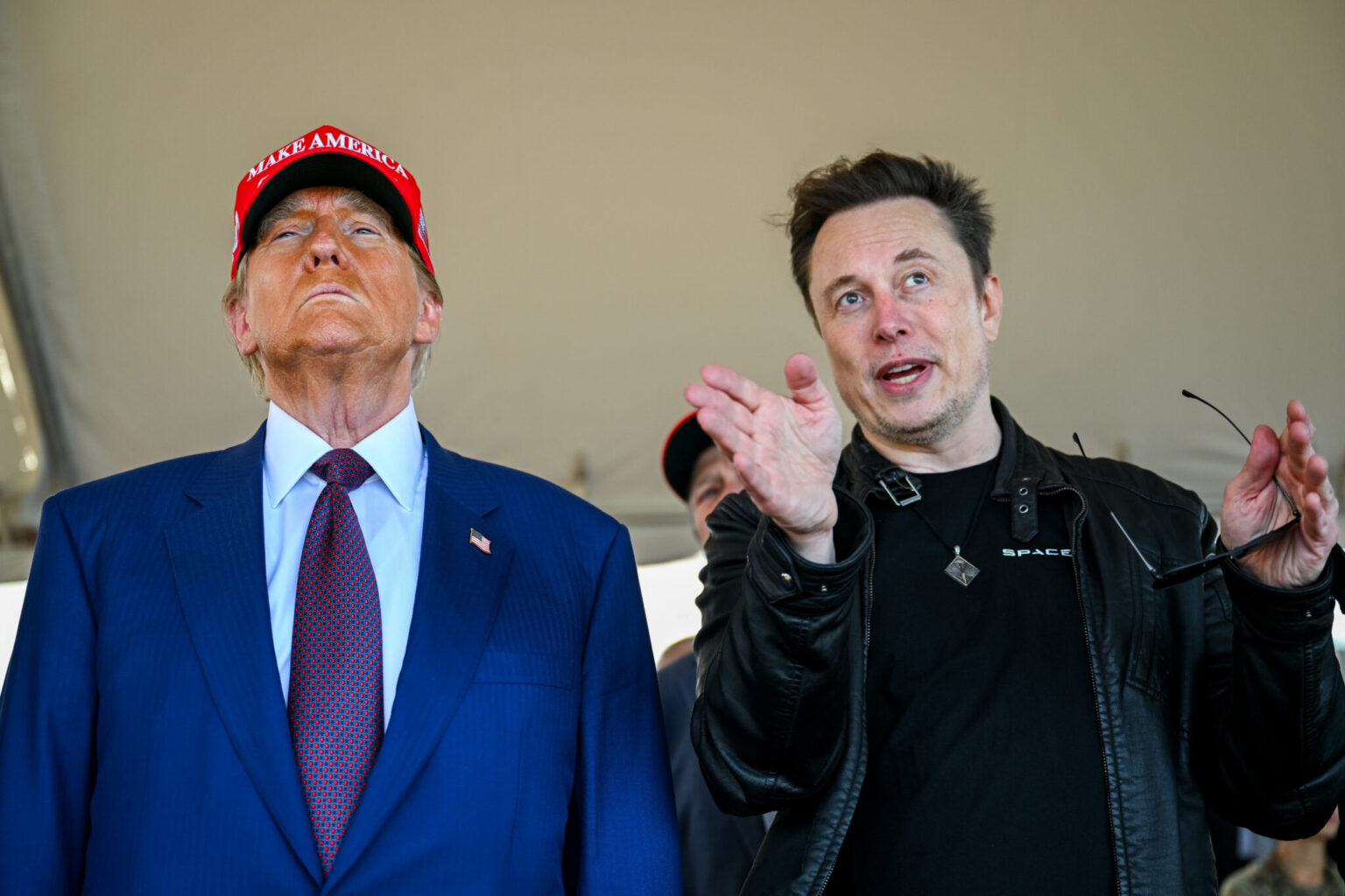 Trump Advises Musk to Use Scalpel Not Hatchet in Government Cuts