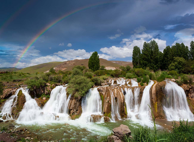 Muradiye Waterfall enthralling visitors with its natural beauty