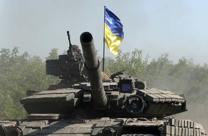 Ukraine sends reinforcements into city besieged by Moscow