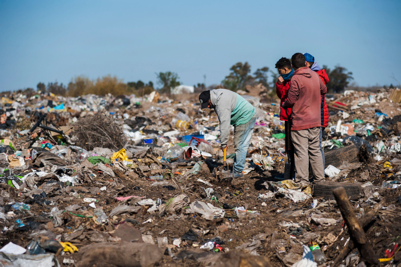 Tens of thousands of dollars found at Argentina dump