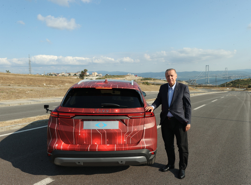 Erdoğan test-drives indigenously-developed car TOGG in Kocaeli
