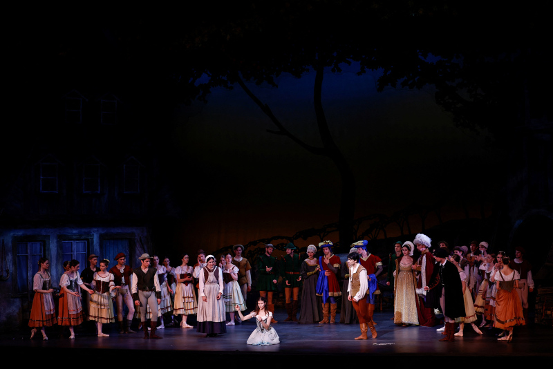Russian choreographer leads Ukraine dancers in Giselle