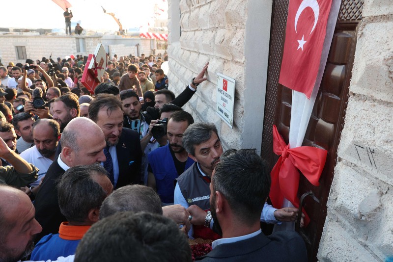 Ankara vows to complete construction of 100,000 houses for refugees displaced by Syria war