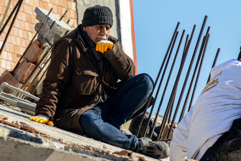 Rescuers race against time to find quake survivors in southern Türkiye