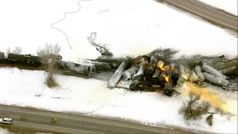 Residents evacuated after train derails in US state of Minnesota