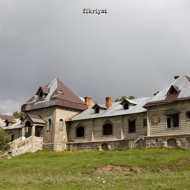 Km sogish bilan retro porno Ayollar uchun seksual pozitsiyalarning fotosuratlari