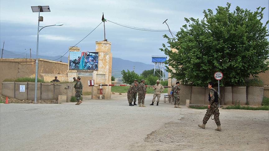 Afganistan’da askeri kampa saldırı: 140 ölü, 150 yaralı