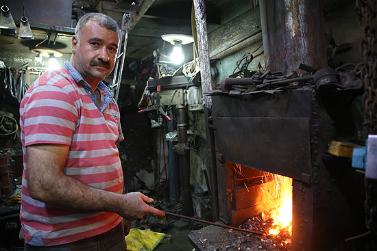 Sıcak demircilerin işi Ramazan’da daha zor