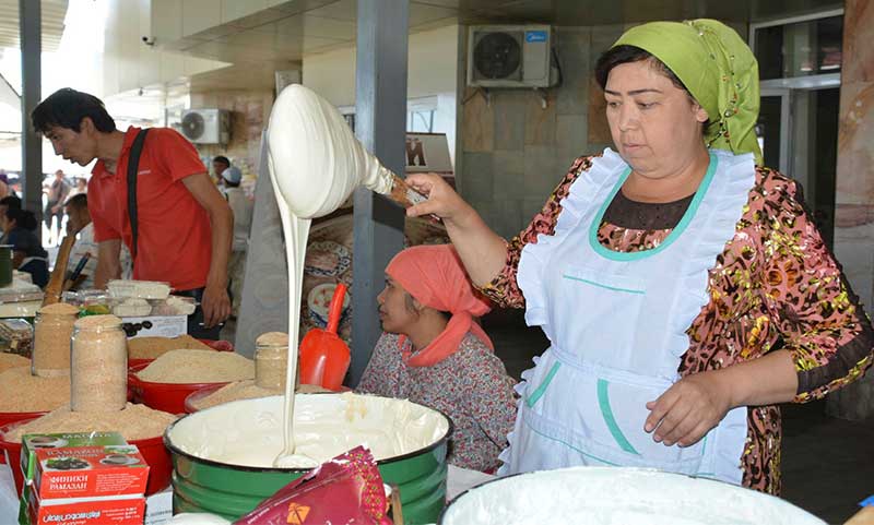 Özbekistan’da ramazan sofrası