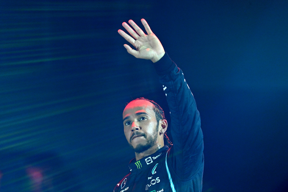 Aksiyon Dolu Yarışın Kazananı Lewis Hamilton